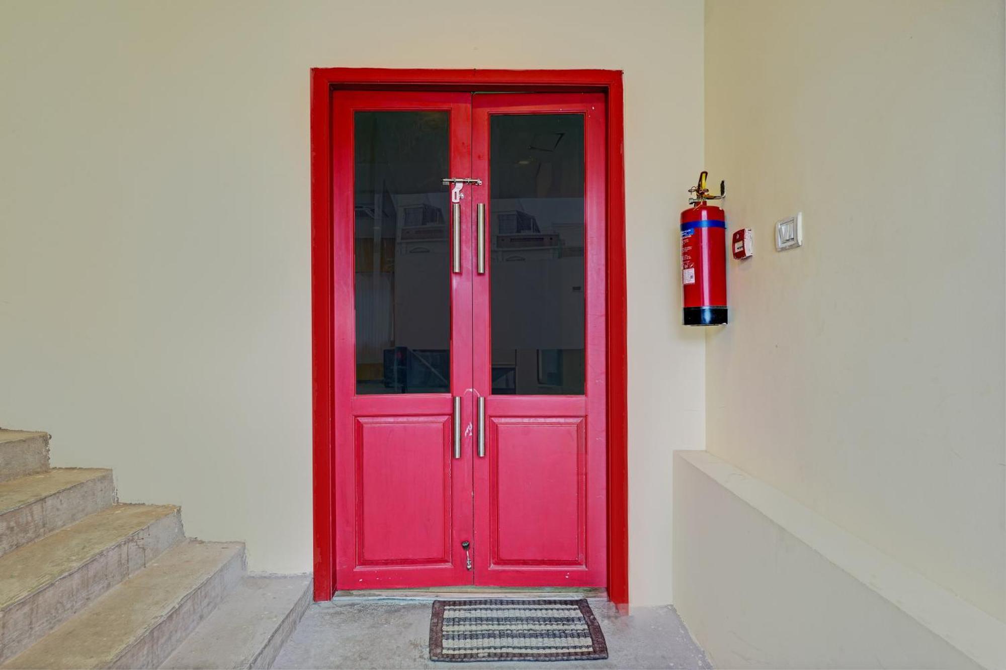 Super Townhouse Ramamurthy Nagar Formerly Navya International Bangalore Buitenkant foto
