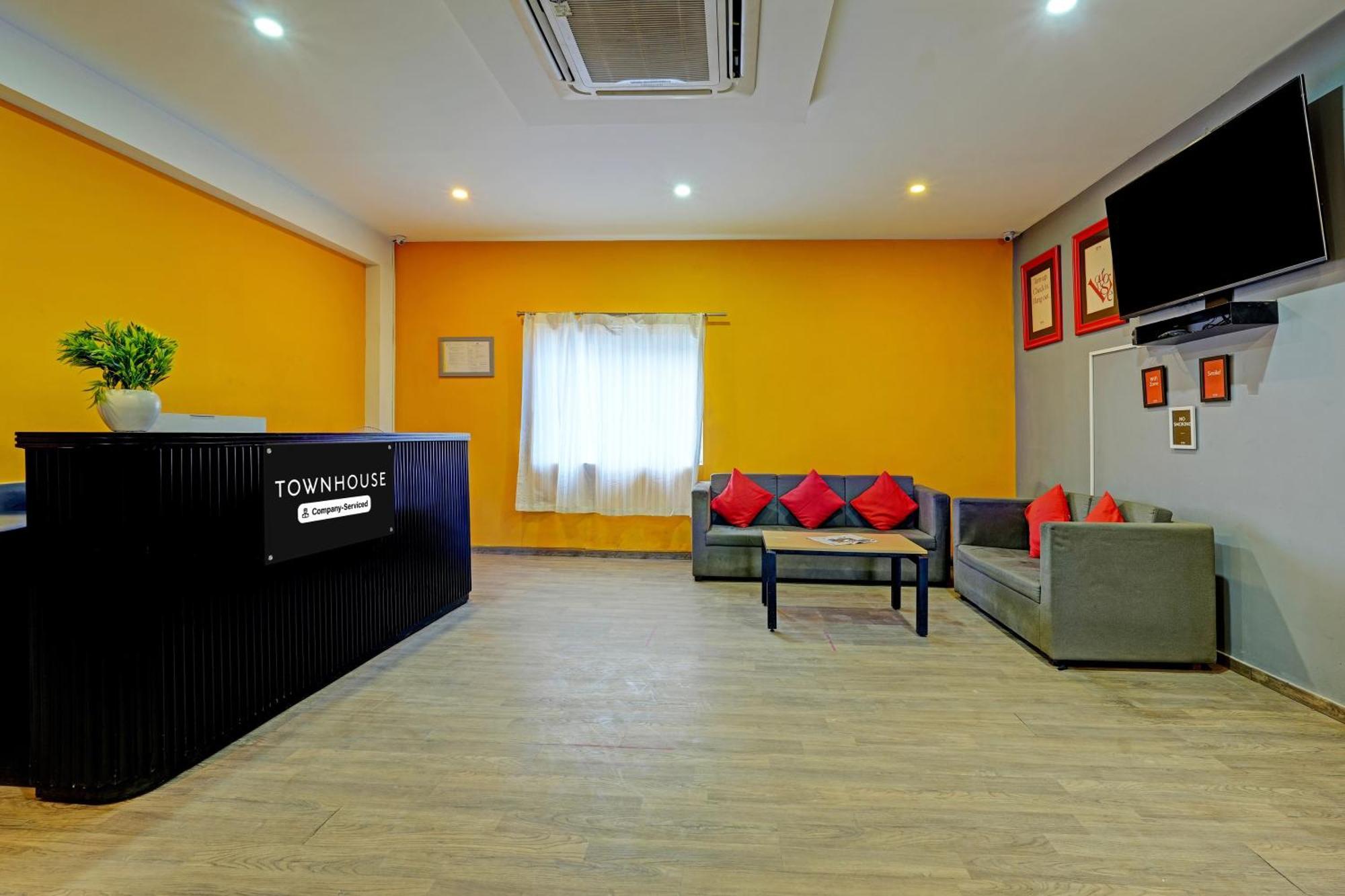 Super Townhouse Ramamurthy Nagar Formerly Navya International Bangalore Buitenkant foto