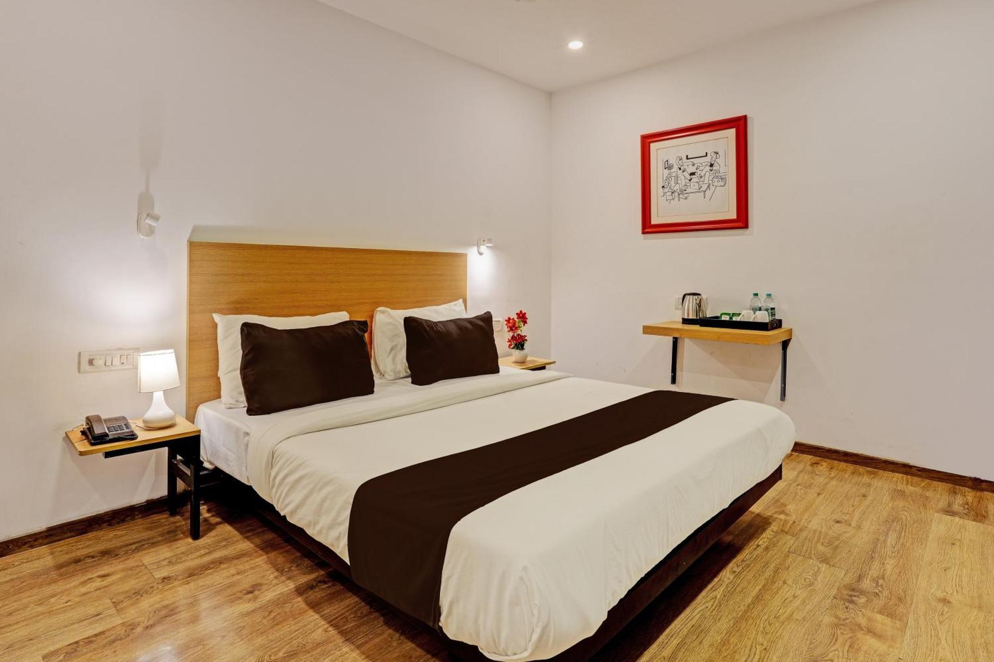 Super Townhouse Ramamurthy Nagar Formerly Navya International Bangalore Buitenkant foto