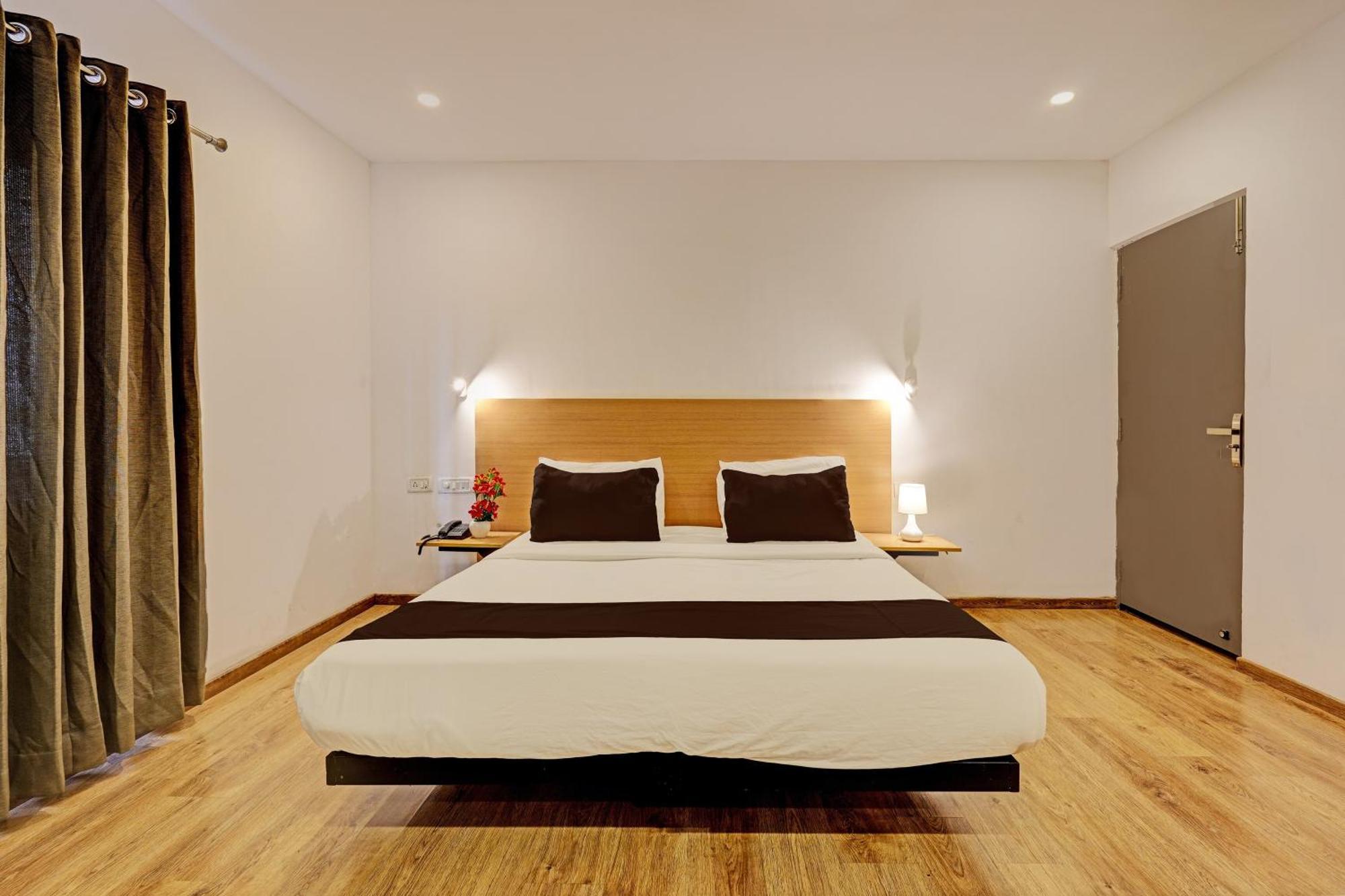Super Townhouse Ramamurthy Nagar Formerly Navya International Bangalore Buitenkant foto